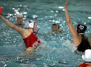 Ο Ηρακλής έστειλε τον ΠΑΟΚ στην Α2 και πέρασε στα πλέι οφ, νίκη της Βουλιαγμένης