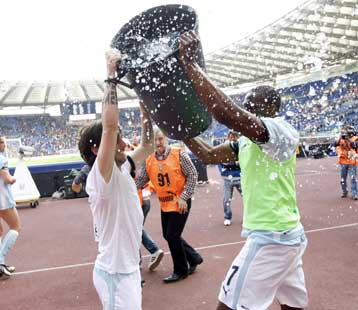 Κατάφερε να… ισοφαριστεί η Ίντερ, αρχόντισσα της Ρώμης η Λάτσιο