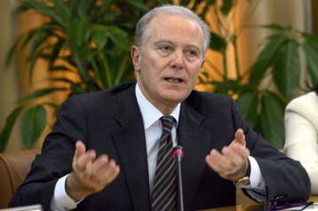 Σε νέα μέτρα οδηγεί ο εκτροχιασμός του ελλείμματος