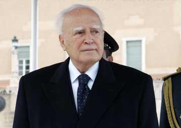 Συγχαρητήρια Παπούλια στον νέο πρόεδρο της ΠΓΔΜ με μήνυμα για επίλυση της εκκρεμότητας