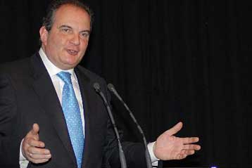 Επίσημη επίσκεψη Καραμανλή στην Κύπρο στις 22 και 23 Απριλίου