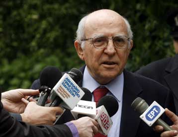 Να μπει τέλος στις εκλογικές «προφητείες και τα σενάρια» ζητά ο Γιώργος Σουφλιάς