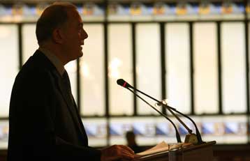 Αναποτελεσματικά και αντικοινωνικά τα μέτρα Προβόπουλου, λένε ΓΣΕΕ-Αντιπολίτευση