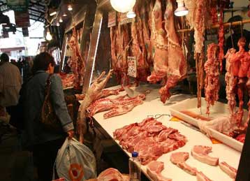 Μπλόκο σε 1,1 τόνο ακατάλληλων τροφίμων από τη Νομαρχία Πειραιά