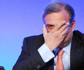 Σε νέα αναθεώρηση του ελλείμματος προχωρά η κυβέρνηση, για να προλάβει τις Βρυξέλλες