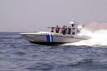 Δεκάδες παράνομοι μετανάστες εντοπίστηκαν σε νησιά του ανατολικού Αιγαίου