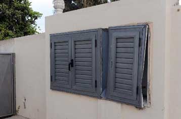 Διάρρηξη τράπεζας στο Βέλο με λεία 300.000 ευρώ