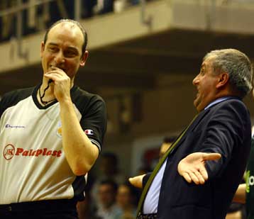 Ελληνική σφυρίχτρα στο Βερολίνο