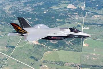 Χάκερ κατάσκοποι «υπέκλεψαν δεδομένα για το νέο μαχητικό JSF»