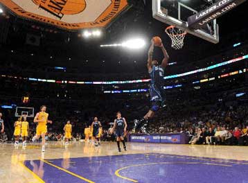 Λέικερς και Καβαλίερς έκαναν το 2-0, ισοφάρισε το Πόρτλαντ