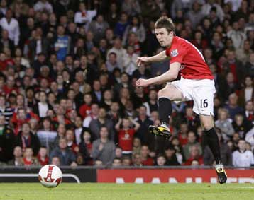 Πλησιάζει τον τίτλο η Μάντσεστερ Γιουνάιτεντ, «γκέλα» της Τσέλσι