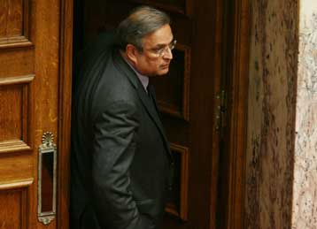 Μετά τις ευρωεκλογές αναμένονται νέα μέτρα για μείωση του ελλείμματος