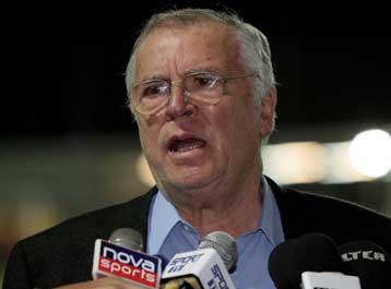 «Στοπ» στην παραφιλολογία, πίστη για νταμπλ από Θεοδωρίδη