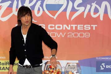 Στο διαγωνισμό της Eurovision αναζητούν σωτηρία οι ξενοδόχοι της Μόσχας