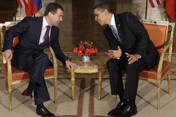 ΗΠΑ και Ρωσία άρχισαν τη διαπραγμάτευση για τη μείωση των στρατηγικών όπλων