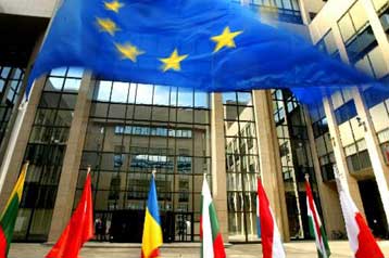 Περισσότερη δύναμη στους εργαζόμενους μεγάλων εταιρειών δίνει ευρωπαϊκή νομοθεσία