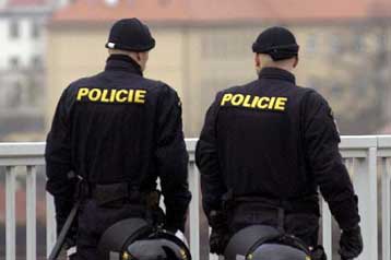 Πρώην μέλος της Κου Κλουξ Κλαν διατάχθηκε να εγκαταλείψει την Τσεχία