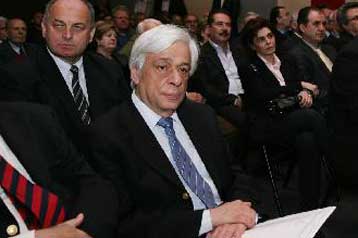 Μέτρα για τους σεισμόπληκτους του νομού Αχαΐας ανακοίνωσε ο Πρ.Παυλόπουλος