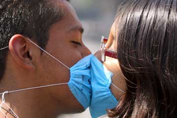 Ανησυχία σε όλο τον κόσμο για τη γρίπη των χοίρων – Συναγερμός στις ΗΠΑ