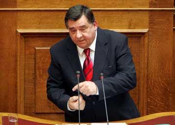 «Ο Σανιδάς θα καθίσει στο εδώλιο του κατηγορουμένου», λέει ο Καρατζαφέρης