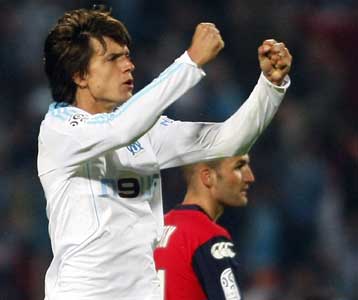 Αλμα προς τον τίτλο έκανε η Μαρσέιγ με το 2-1 επί της Λιλ