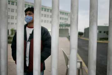 Παγκόσμια κινητοποίηση για την αντιμετώπιση της γρίπης των χοίρων