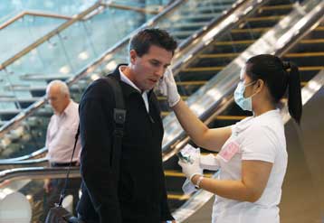 Σε επιφυλακή οι ελληνικές αρχές για τον ιό της γρίπης των χοίρων