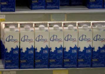 Σε μειώσεις τιμών στην τιμή του φρέσκου γάλακτος προχωρά και η ΜΕΒΓΑΛ