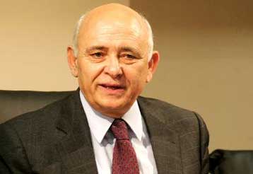 Σε κινητοποιήσεις προχωρούν την Τετάρτη οι νομαρχίες της χώρας