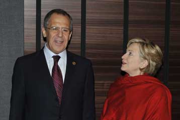 Διαδοχικές συναντήσεις τον Μάιο σχεδιάζουν Κλίντον-Λαβρόφ