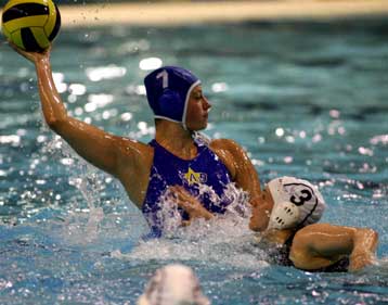 Στους «4» της Α1 γυναικών του πόλο, προκρίθηκαν Εθνικός και ΝΕ Πατρών