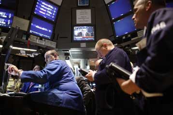 Οριακές διακυμάνσεις στη Νέα Υόρκη, πτώση στα ευρωπαϊκά χρηματηστήρια