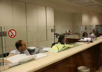 Σε χαμηλό 20ετίας τα δάνεια προς επιχειρήσεις και νοικοκυριά στην Ευρώπη