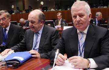 Αυστηρότερο πλαίσιο λειτουργίας των hedge funds προτείνει η Κομισιόν