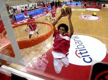 «Ανυπομονώ να το… σηκώσω» είπε ο Τζος Τσίλντρες