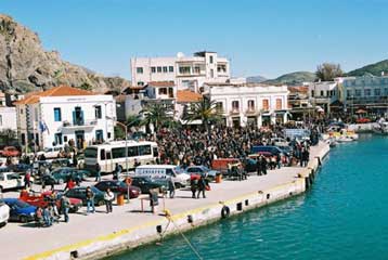 Διαμαρτύρονται οι Λήμνιοι για την ακτοπλοϊκή απομόνωση του νησιού