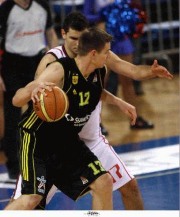 Με άμυνα από ατσάλι ο Αρης πήρε στο Ελληνικό το εισιτήριο για την τετράδα