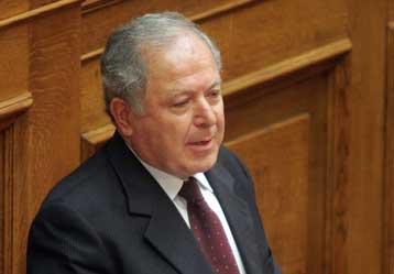 Επαναφέρει η κυβέρνηση το θέμα των διαδηλώσεων στο κέντρο της Αθήνας