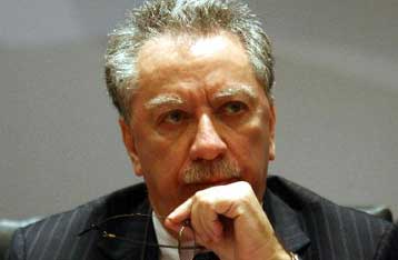 Στο 5%-10% η αύξηση των χορηγήσεων της Πειραιώς το 2009, λέει ο Μ.Σάλλας