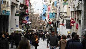 «Βουτιά» 13,7% στις λιανικές πωλήσεις τον Φεβρουάριο