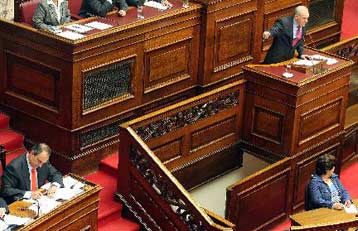 Βαθιά ύφεση τη διετία 2009-2010 και πρόωρες εκλογές «βλέπει» ο Economist