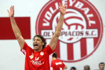 «Ερυθρόλευκο» μπλοκ τίτλου και 2-0 τον Παναθηναϊκό