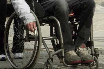 Κατ’ οίκον εξέταση ασθενών από υγειονομικές επιτροπές ζητεί η Συνομοσπονδία ΑμΕΑ