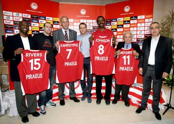 Ρίβερς και Έντι Τζόνσον στο πλευρό του Ολυμπιακού στο Βερολίνο