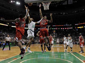 Οι Σέλτικς απέκλεισαν τους Μπουλς με καρδιά… πρωταθλητή