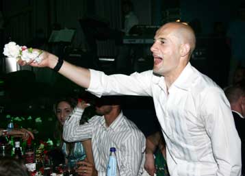 Με δόσεις το «ερυθρόλευκο» γλέντι για το Κύπελλο