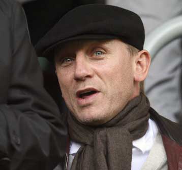 Διατηρεί τις ελπίδες της η Λίβερπουλ, εξακολουθεί να αγωνιά η Νιούκαστλ