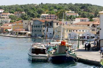 Υπ ατμόν οι κάτοικοι του Αιγαίου για την ακτοπλοϊκή σύνδεση των νησιών