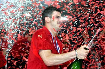 Ο… Νίκος Βέρτης «έπεισε» τον Ζεβλάκοφ να ανανεώσει