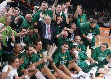 Οι πρωταθλητές Ευρώπης στον πρωθυπουργό, Κωνσταντίνο Καραμανλή